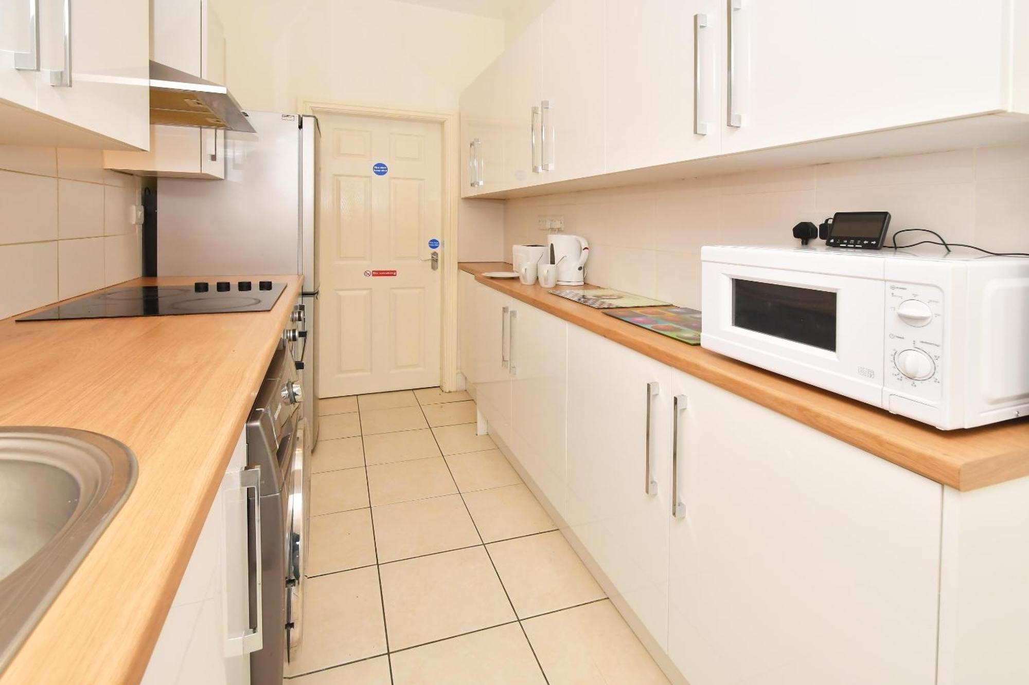 Townhouse @ 178 Ruskin Road Crewe Eksteriør billede